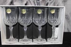 lot 98 image: crystal darques Longchamps Genuine Lead Crystal 6 oz Stemware -Set of 4