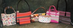 lot 142 image: 6 Purses wColorful Patterns