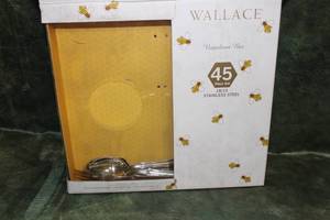 lot 167 image: Wallace 45 Pc. Stainless Steel Flatware Set, New