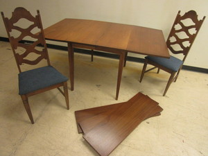 lot 501 image: SOLID WOOD DINING TABLE SET
