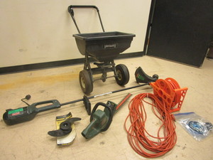 lot 523 image: CRAFTSMAN WEEDWACKER, BLACK & DECKER HEDGE TRIMMER, SPREADER, HEAVY-DUTY HOSES, MORE