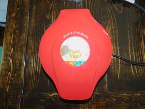 lot 20 image: Electric Waffle Cone Maker