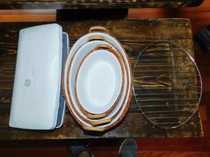 lot 32 image: GE Carving Knife  Baking Dishes