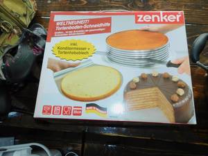 lot 36 image: Zenker Stainless Steel Layer Cake Slicing Kit