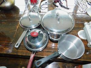 lot 46 image: Cookware