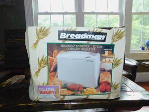 lot 75 image: Breadman Bread Machine
