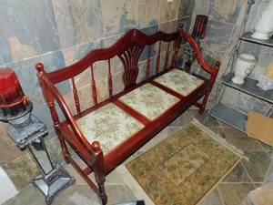 lot 78 image: Decorative Wood Bench for Entryway or Bedroom