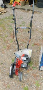 lot 110 image: Troy-Bilt TB516EC 4-Cycle Gas Edger with JumpStart