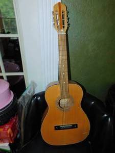 lot 85 image: Recco Vintage Guitar