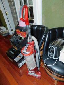 lot 86 image: Shark Navigator Swivel Pro Upright Vacuum