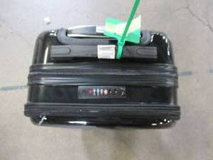 lot 717 image: Inusa Avila lightweight hardside spinner 20 in. carry-on Black IUAVI00S-BLK