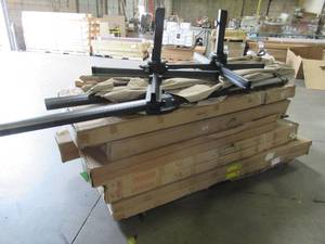lot 347 image: WHOLESALE MIXED PALLET OF MISCELLANEOUS OUTDOOR FURNITURE, UMBRELLAS, BUILDING MATERIALS AND MORE