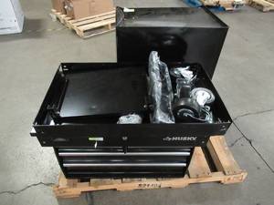 lot 512 image: 2 Husky Tool Chests - Scratch and Dent - Missing parts.