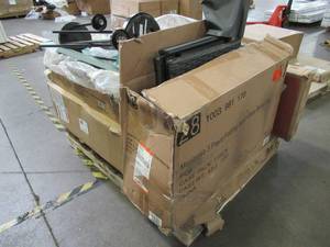 lot 532 image: WHOLESALE MIXED PALLET OF MISCELLANEOUS FURNITURE