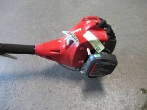 lot 79 image: Homelite 2-Cycle 26 CC Curved Shaft Gas Trimmer UT33600B