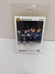 lot 21 image: Lot of 3 Wayne Gretzky Cards