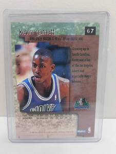 lot 30 image: 1996 - 1997 Skybox Premium Kevin Garnett Card