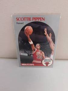 lot 43 image: 4 - Scottie Pippen Cards