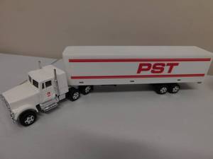 lot 76 image: 2 - PST Collectible Semi Trucks