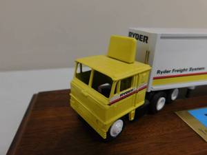 lot 78 image: Ryder Freight System Collectible Semi Truck