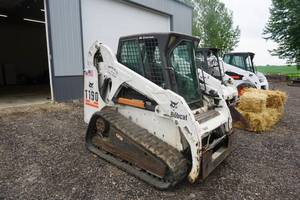lot 3 image: 2001 Bobcat T190 Multi Terrain Tracked Skid Loader Skid Steer