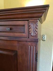lot 35 image: Beautiful Contemporary Entertainment Cabinet by Romweber