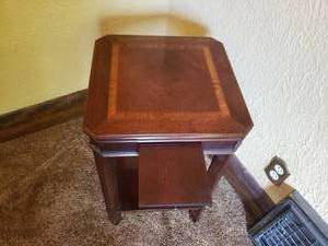 lot 43 image: Traditional Petite Side Table by Lane