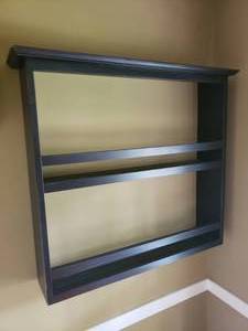 lot 252 image: Sleek Hanging Plate Shelf