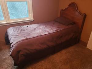 lot 58 image: Antique Twin Headboard and Bed Collection