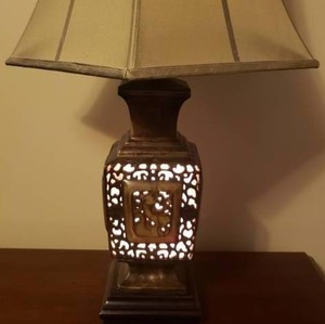 lot 381 image: Oriental Rice Paper Lined Jar Lamps