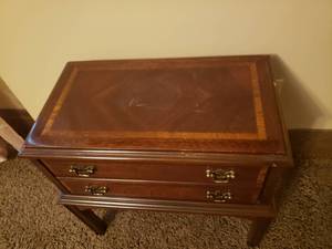 lot 361 image: Lane Furniture Jewelry Chest