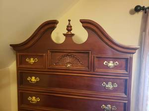 lot 111 image: Bernhardt Eight Drawer Tallboy Dresser