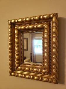 lot 112 image: Decorative Gilded Mirror