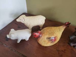 lot 233 image: Collection of Decorative Farm Animals