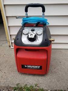 lot 411 image: Husky Air Scout Air Compressor