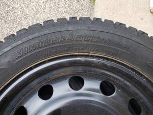 lot 265 image: Winter Force Tire Set