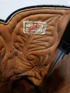 lot 157 image: Red Wing 9.5 Cowboy Boots