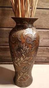 lot 225 image: Tall Relief Vase Decor