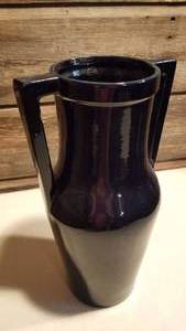 lot 166 image: Red Wing Art Pottery Midnight Blue Vase 155, Large