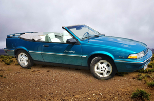lot 1 image: GET YOUR THELMA & LOUISE ON IN THIS RARE & GORGEOUS CLASSIC VEHICLE 1993 Pontiac Sunbird CV SSE Sporty Convertible Blue WOW Only 71,554 Miles Nice Condition