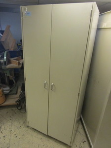 METAL TWO-DOOR CABINET, WITH ADJUSTABLE SHELF