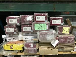 MIXED PALLET OF ASSORTED FLOORING CUSTOMER RETURNS SEE PICS