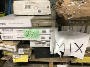MIXED PALLET OF ASSORTED FLOORING CUSTOMER RETURNS SEE PICS