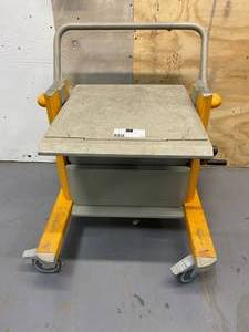 lot 11 image: Heavy Duty Utility Cart