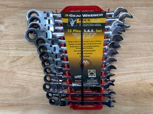 lot 26 image: GEARWRENCH 12-Point SAE Flex-Head Ratcheting Combination Wrench Set (13-Piece)