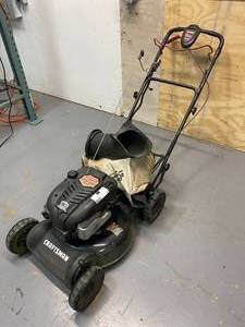 lot 65 image: CRAFTSMAN ez walk 21 cut lawn mower