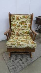 lot 16 image: Vintage Ethan-Allen Wooden Rocking Chair With Removable Cushions