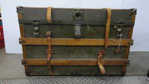 lot 43 image: Antique Steamer Trunk With Key