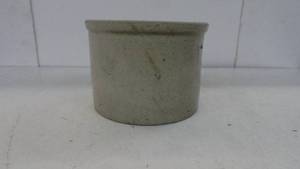 lot 61 image: Antique Crock