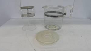 lot 73 image: Pyrex Glass Coffee Pot